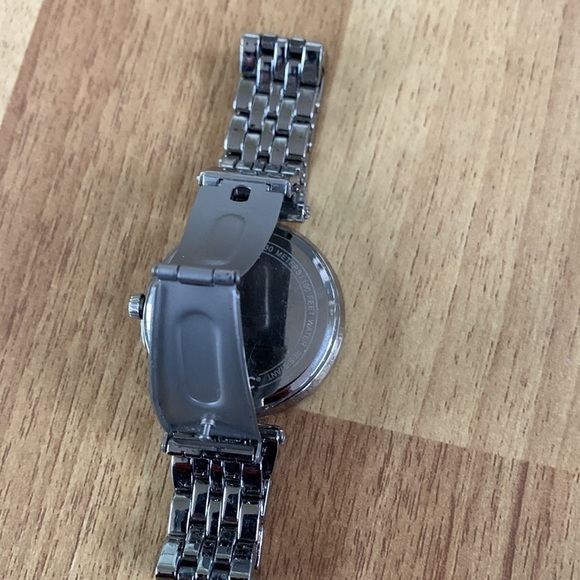 Silver Fashion Watch - Picture 6 of 6